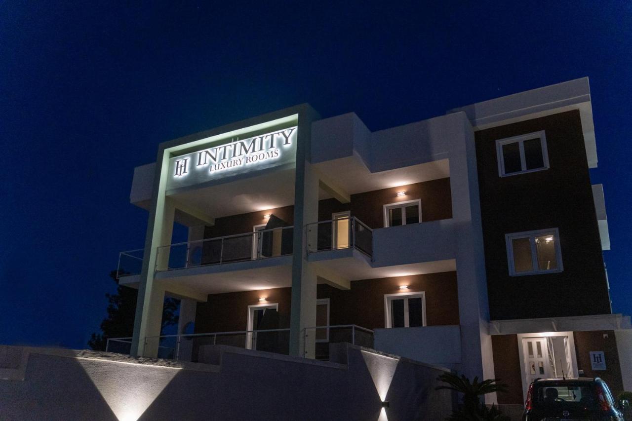 Intimity Luxury Rooms Qualiano Exterior photo